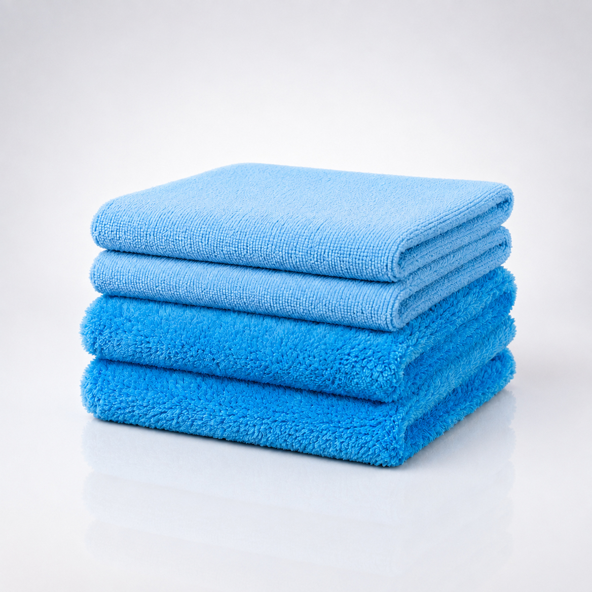 Aero Towel Variety Pack - 2 Microfiber Towels, 2 Premium Microfiber Towels
